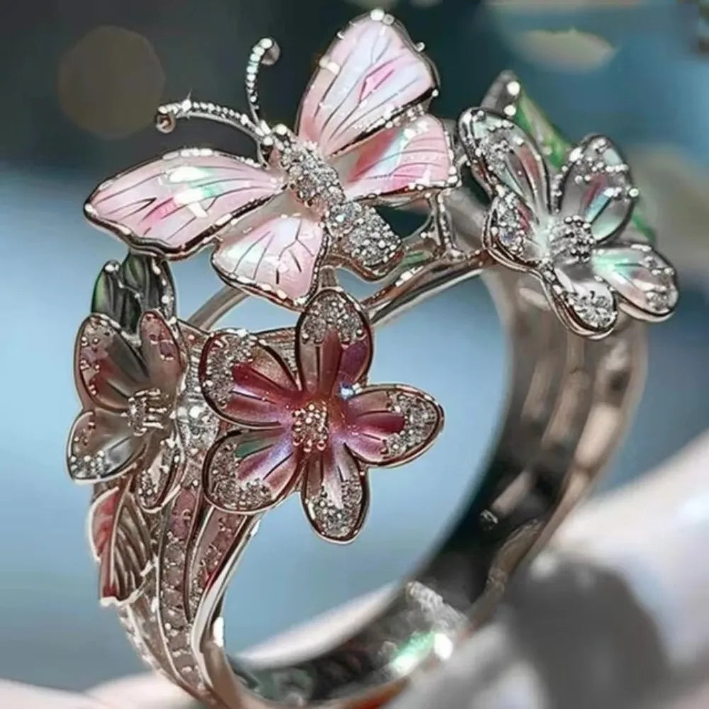 FlutterBloom Ring – Nature’s Elegance on Your Finger